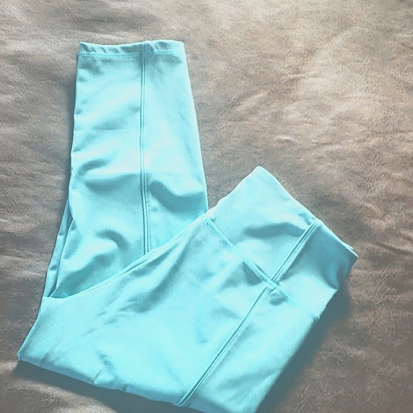 Marika Pants - Marika Capri Leggings Size XXL
